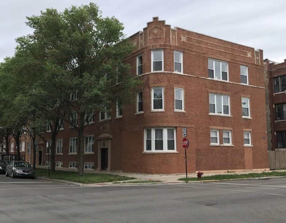 2601-2607 N Hamlin Ave in Chicago, IL - Foto de edificio