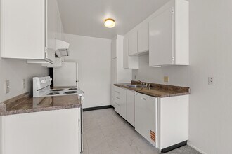 121 41st St in Oakland, CA - Foto de edificio - Building Photo