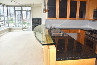 2929 1st Ave, Unit 1119 in Seattle, WA - Building Photo - Building Photo