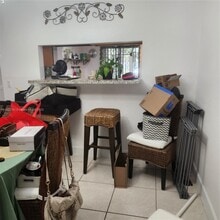 158 Lakeview Dr in Weston, FL - Building Photo - Building Photo