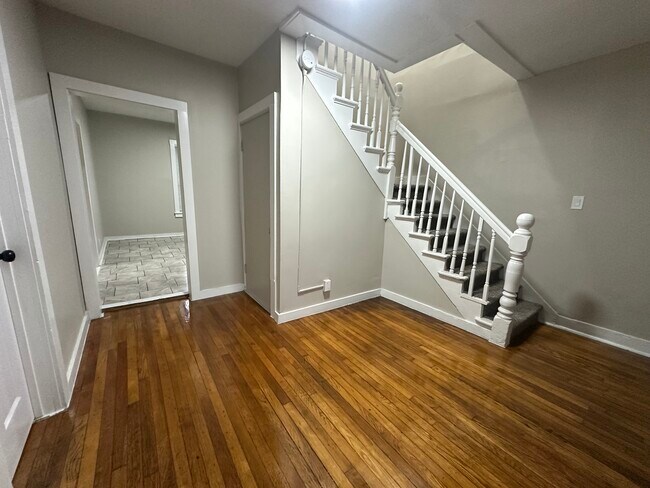 51 Freeman Ave in Norwich, CT - Building Photo - Building Photo