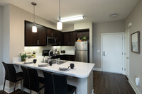 Boulevard in Woodland Hills, CA - Building Photo - Interior Photo