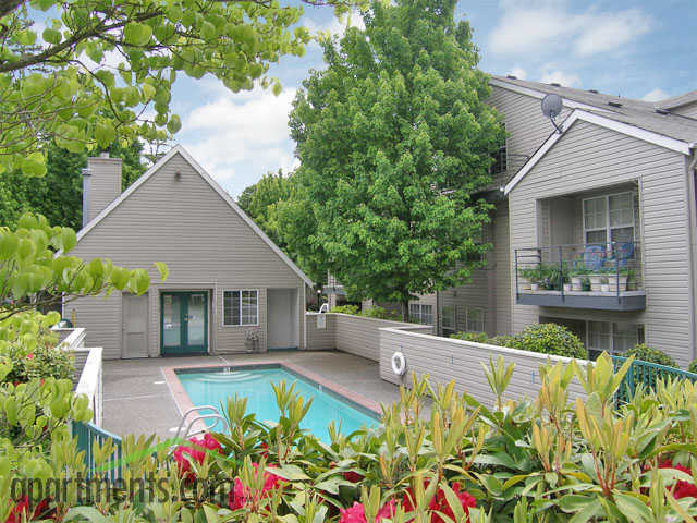 Hampton Ridge Apartments in Tigard, OR - Foto de edificio
