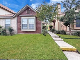 7880 Micron Dr in San Antonio, TX - Building Photo