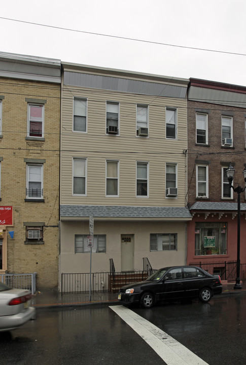 45 Orchard St in Jersey City, NJ - Building Photo