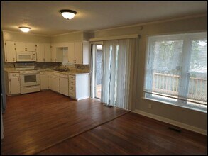 52 Rosemont Dr in Little Rock, AR - Foto de edificio - Building Photo