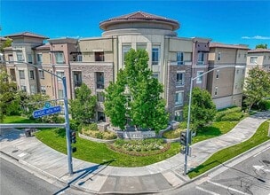 24505 Town Center Dr in Santa Clarita, CA - Building Photo - Building Photo