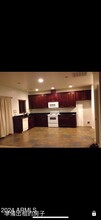 8750 W Dreyfus Dr in Peoria, AZ - Building Photo - Building Photo