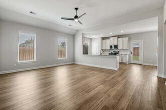 15686 Honey Cv Dr in Conroe, TX - Building Photo - Building Photo