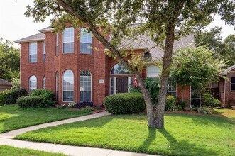 2437 Shetland Dr in Highland Village, TX - Building Photo - Building Photo