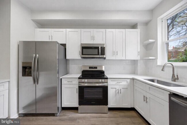 1359 Crease St in Philadelphia, PA - Building Photo - Building Photo