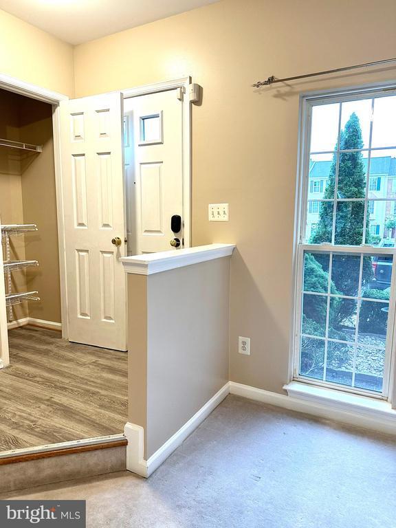 21057 Pickerelweed Terrace in Ashburn, VA - Building Photo - Building Photo