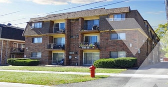 9826 Sayre Ave in Chicago Ridge, IL - Building Photo