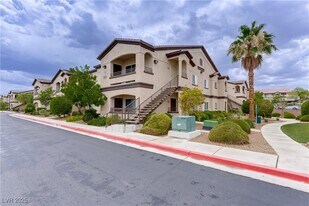 2291 W Horizon Ridge Pkwy in Henderson, NV - Building Photo