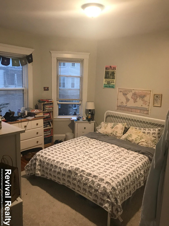10 Taft St in Boston, MA - Building Photo