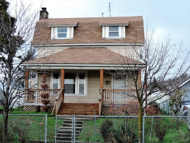 1010 E 8th St in The Dalles, OR - Building Photo - Building Photo