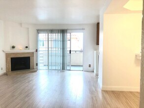 535 W 4th St in Long Beach, CA - Building Photo - Building Photo
