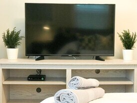 810 Broadway in Everett, MA - Building Photo