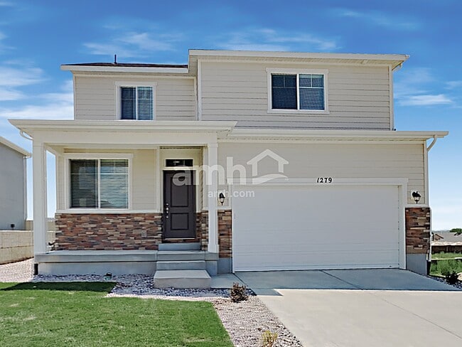 property at 1279 N Wagon Wy