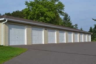 14th Street Apartments in Cloquet, MN - Foto de edificio - Building Photo