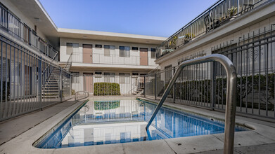 Lido Apartments - 3610 Midvale Ave in Los Angeles, CA - Building Photo - Building Photo