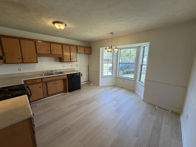 304 Clearlake Ct in La Vergne, TN - Building Photo - Building Photo