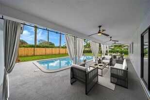 7301 NW 13th Ct in Plantation, FL - Building Photo