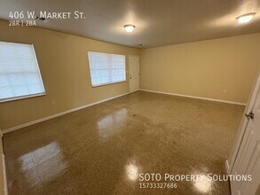 406 W Market St in Charleston, MO - Building Photo - Building Photo