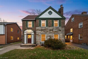 16809 Scottsdale Blvd in Shaker Heights, OH - Building Photo