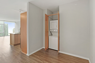193 E Illinois St in Chicago, IL - Building Photo - Building Photo