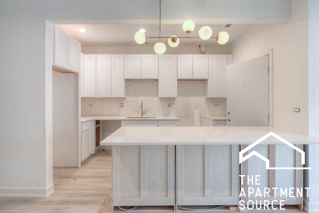 4935 N Saint Louis Ave, Unit 2s in Chicago, IL - Building Photo - Building Photo