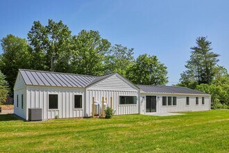 7 4th Ave in Rhinebeck, NY - Building Photo - Building Photo