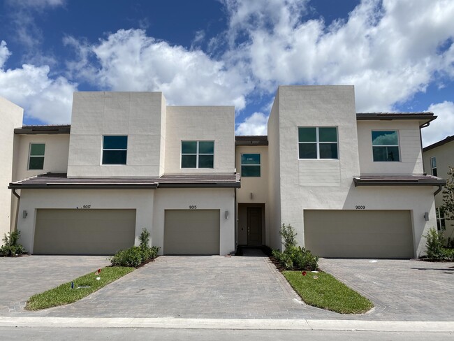 9013 Zevon Ct in Wellington, FL - Foto de edificio - Building Photo