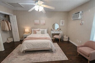 610 Genard St in Austin, TX - Building Photo - Building Photo