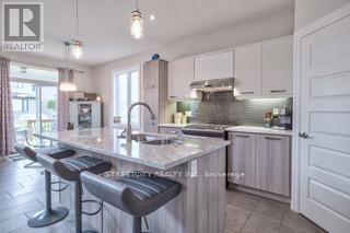 2091 Wateroak Dr in London, ON - Building Photo - Building Photo