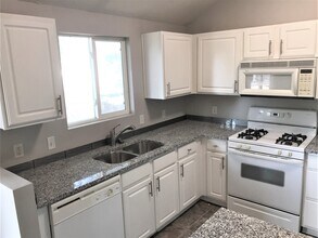 17720 Margo St in Omaha, NE - Building Photo - Building Photo