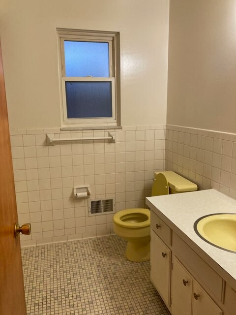 3020 Carskaddon Ave, Unit 4 in Toledo, OH - Building Photo - Building Photo