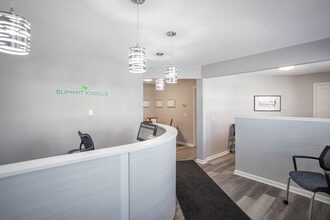 Summit Knolls Apartments in Webster, NY - Foto de edificio - Interior Photo