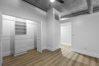 1000 N Kingsbury St in Chicago, IL - Building Photo - Building Photo