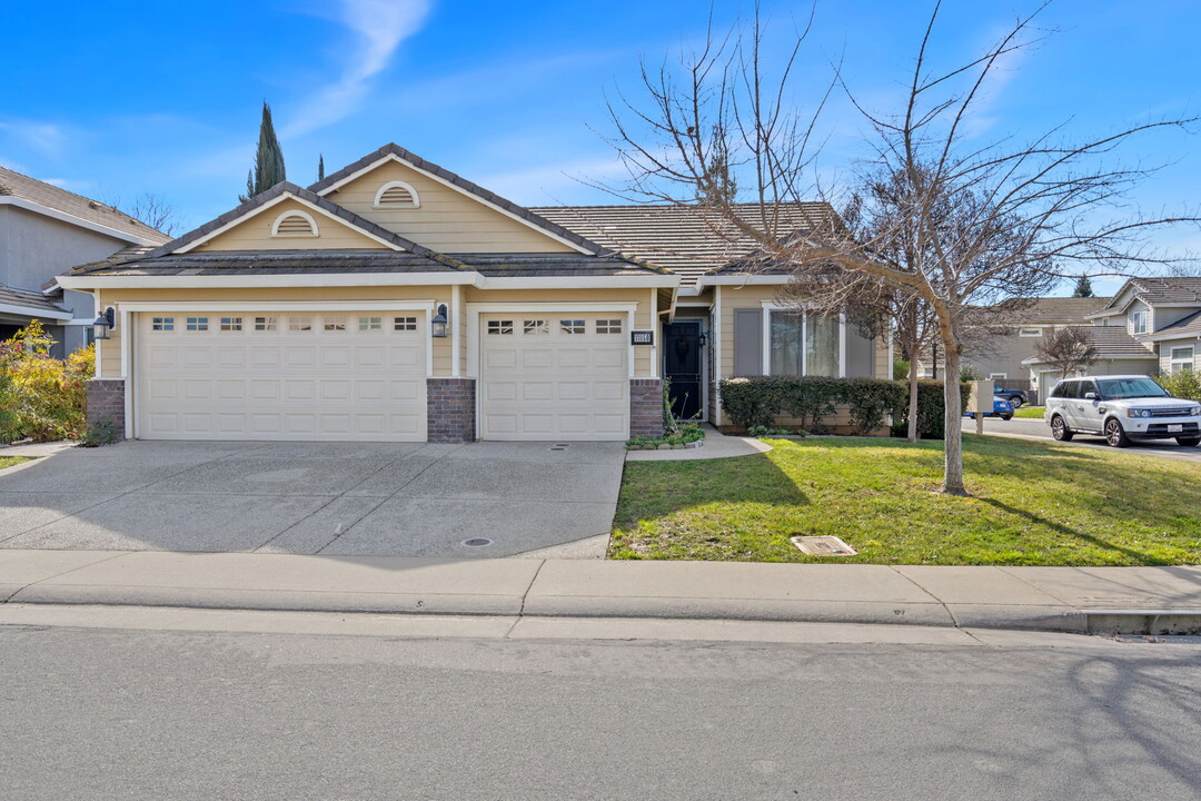 11850 Rubilite Way in Rancho Cordova, CA - Building Photo