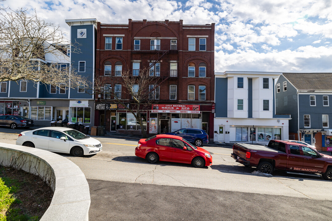 177-181 E Merrimack St in Lowell, MA - Building Photo