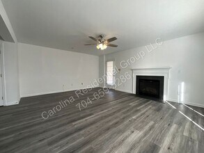 15709 Castle Watch Ave in Charlotte, NC - Building Photo - Building Photo