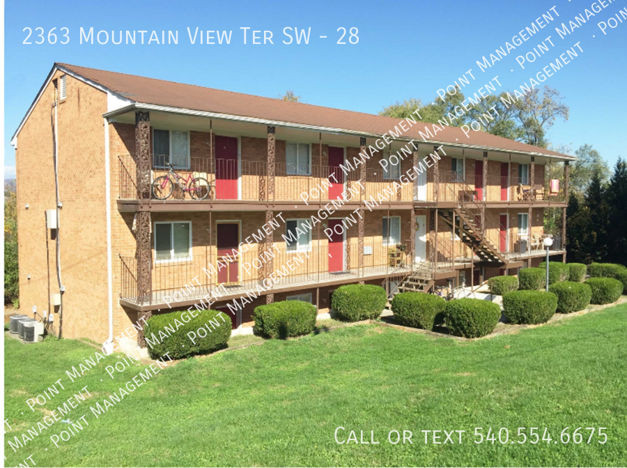 2363 Mountain View Terrace SW in Roanoke, VA - Building Photo