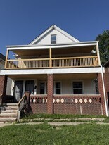 911 Royal Rd in Cleveland, OH - Building Photo