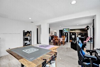 1124 NW 16th St in Fort Lauderdale, FL - Building Photo - Building Photo