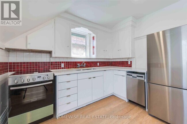 183-183 Dowling Ave in Toronto, ON - Building Photo - Building Photo