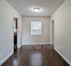 6414 Pinelock Dr in Jacksonville, FL - Building Photo - Building Photo