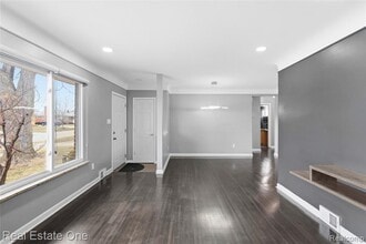 8528 Norborne Ave in Dearborn Heights, MI - Building Photo - Building Photo