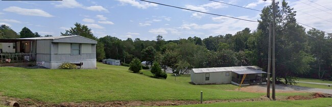 4146 Smokey Creek Rd in Lenoir, NC - Building Photo - Building Photo