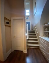 124 E Oak St, Unit 4 in Louisville, KY - Building Photo - Building Photo